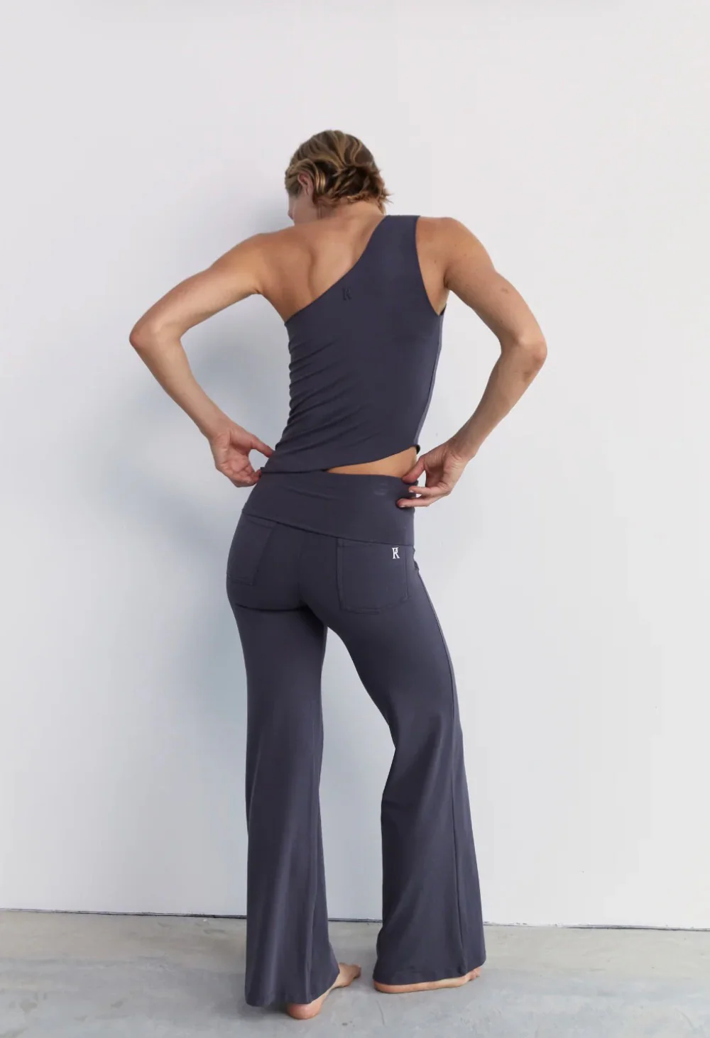 Full Length Yin Flare Slate | Pinky & Kamal - Image 3